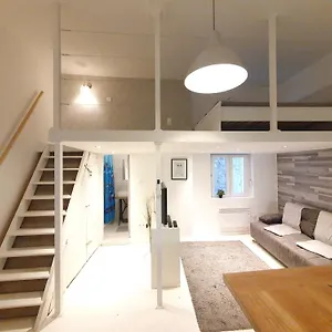 Vintage Near Boulevard With Ac After Renovation Budapest