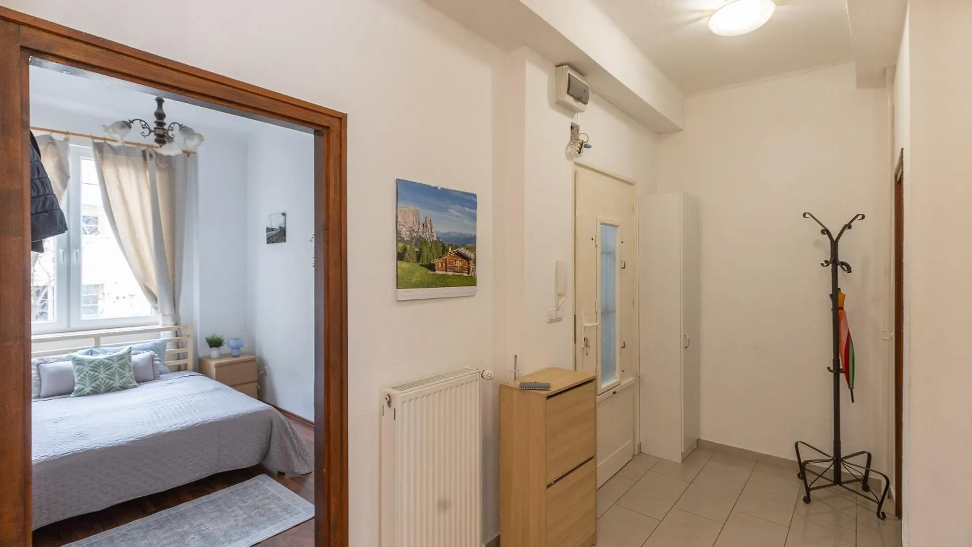 Riverside Balcony Apartment With View To Danube Budapest